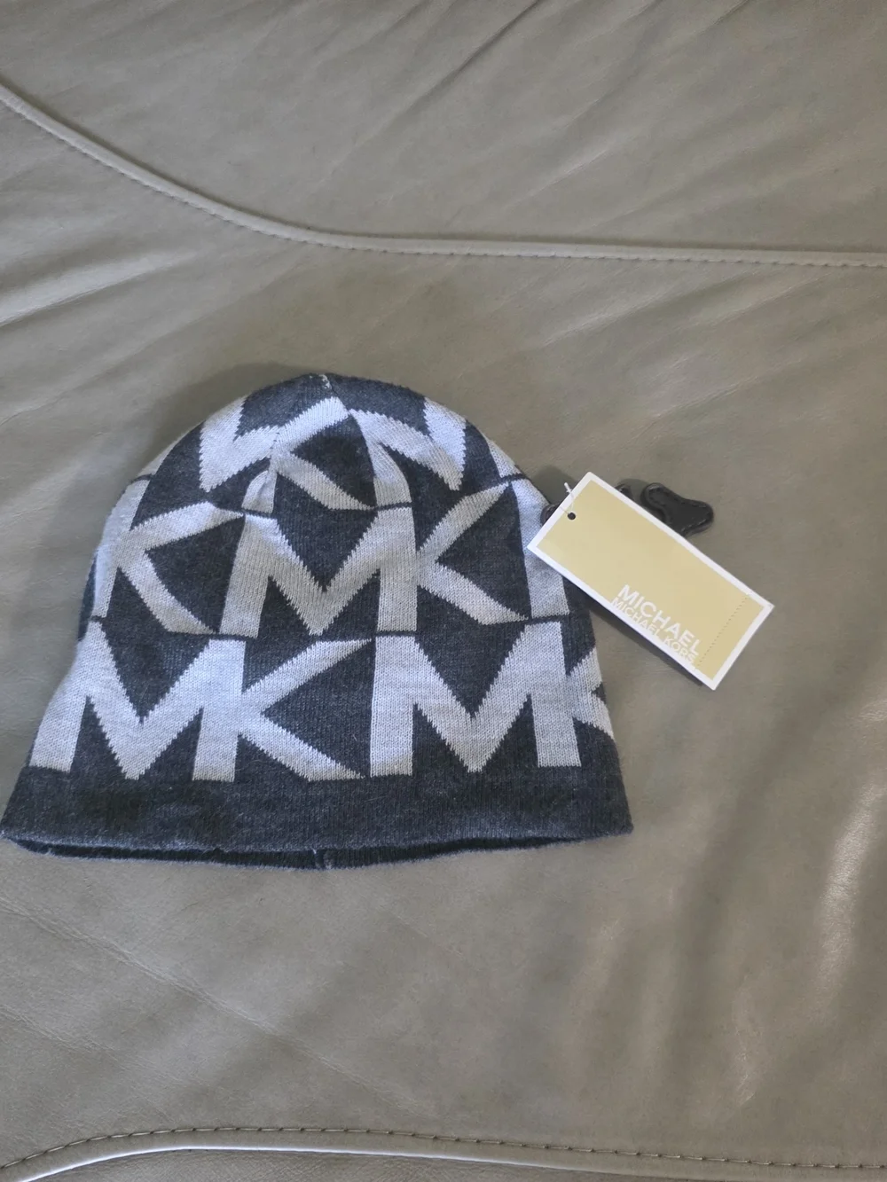 Michael Kors Black & Gray MK Logo Knit Beanie - Picture 5 of 6